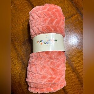 DONATED🚫 Plush Throw Blanket
